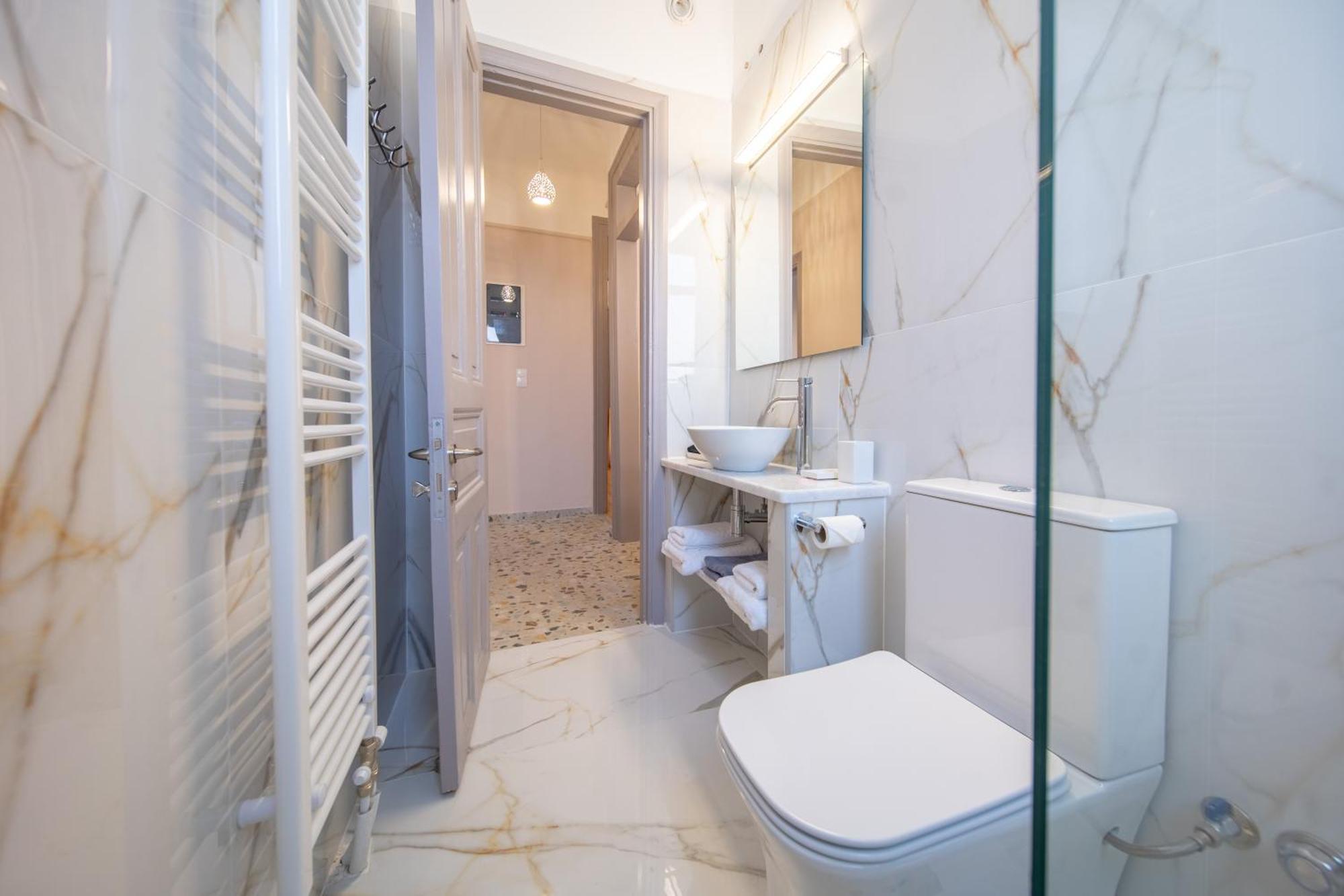 Oikia Tripodon Apartamento Atenas Exterior foto